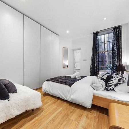 3 Bedroom Flat In Haymarket London Sleeps 14 Hy1 ภายนอก รูปภาพ