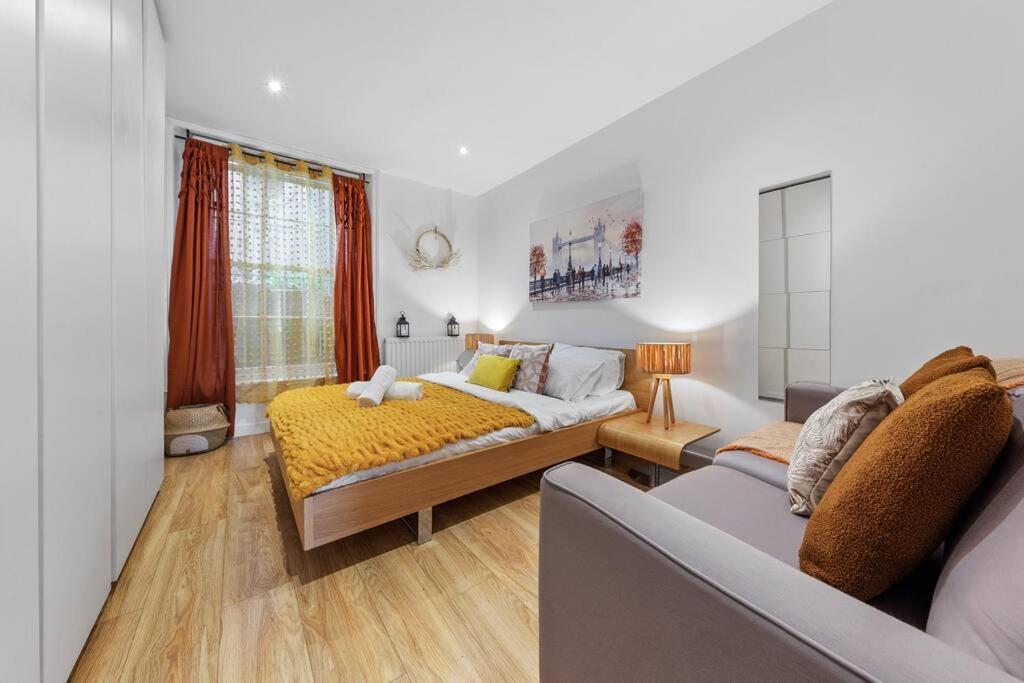 3 Bedroom Flat In Haymarket London Sleeps 14 Hy1 ภายนอก รูปภาพ
